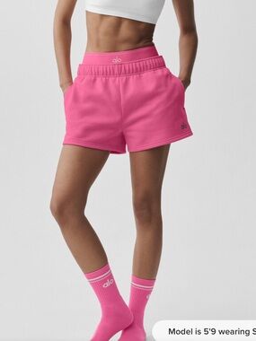 ALO Accolade Short - Paradise Pink